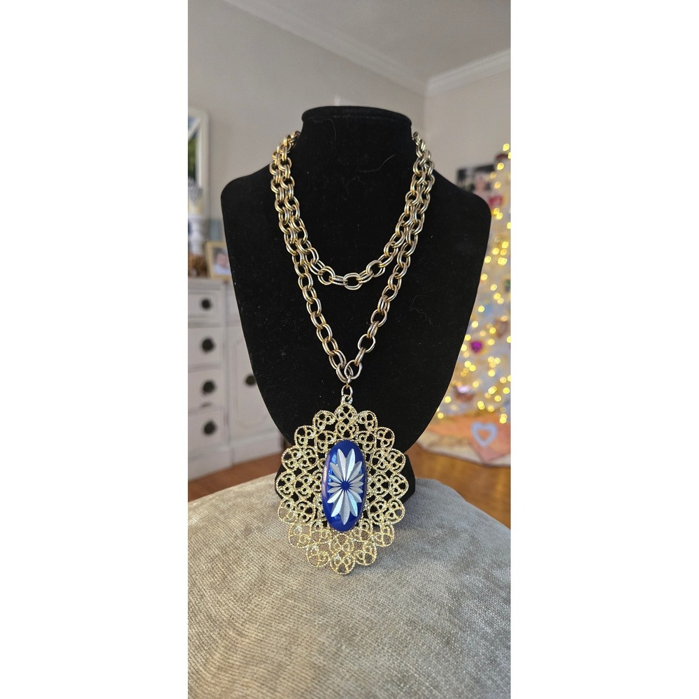 Cameo Flower Pendant Blue Goldtone Etching Filagree Victorian Style Vintage